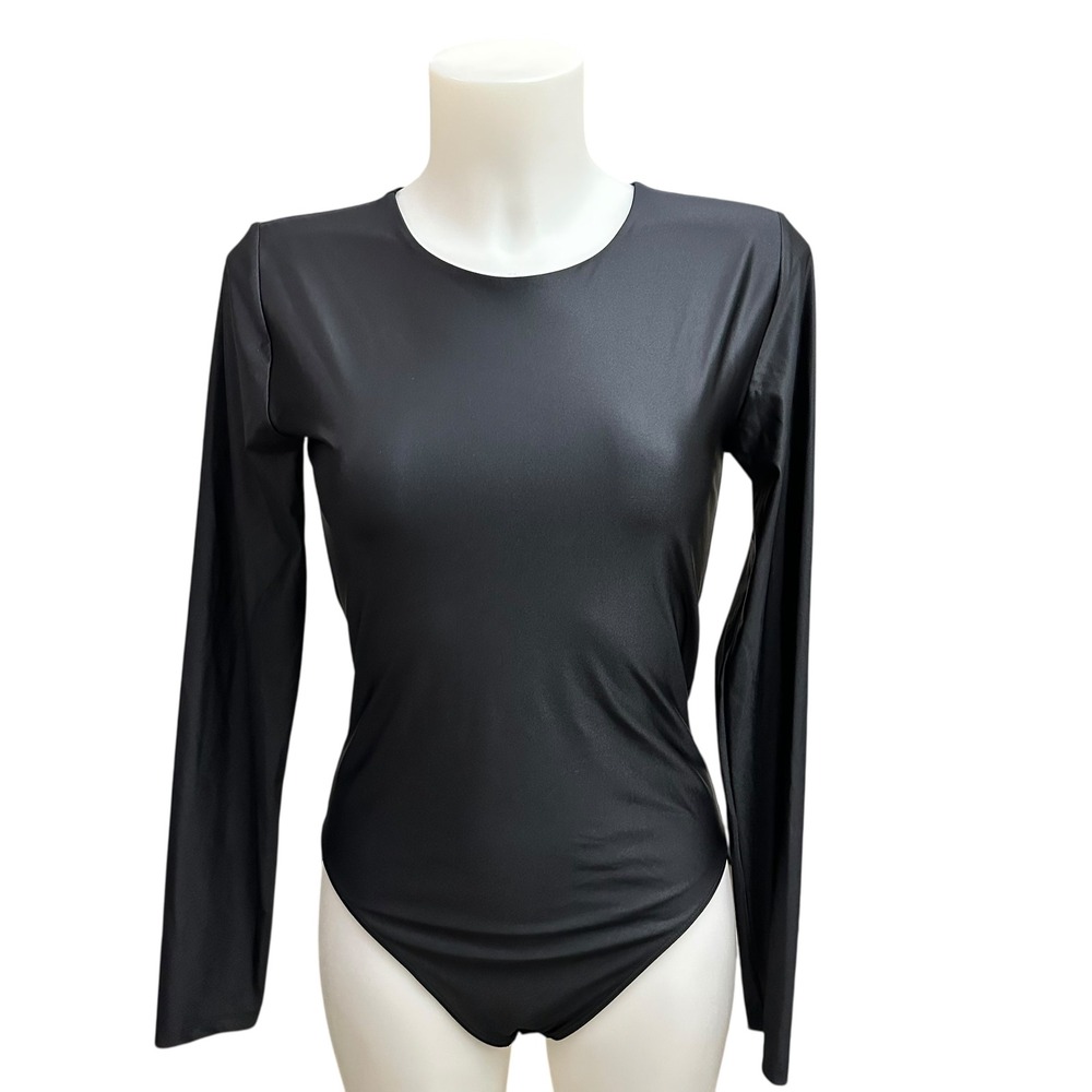 Aritzia Babaton‎ Stretchy Black Sleek Bodysuit size Medium Staple Casual Wear